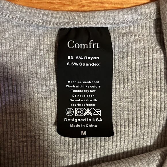 Comfrt Rib Contour Crop Tank - Picture 5 of 5